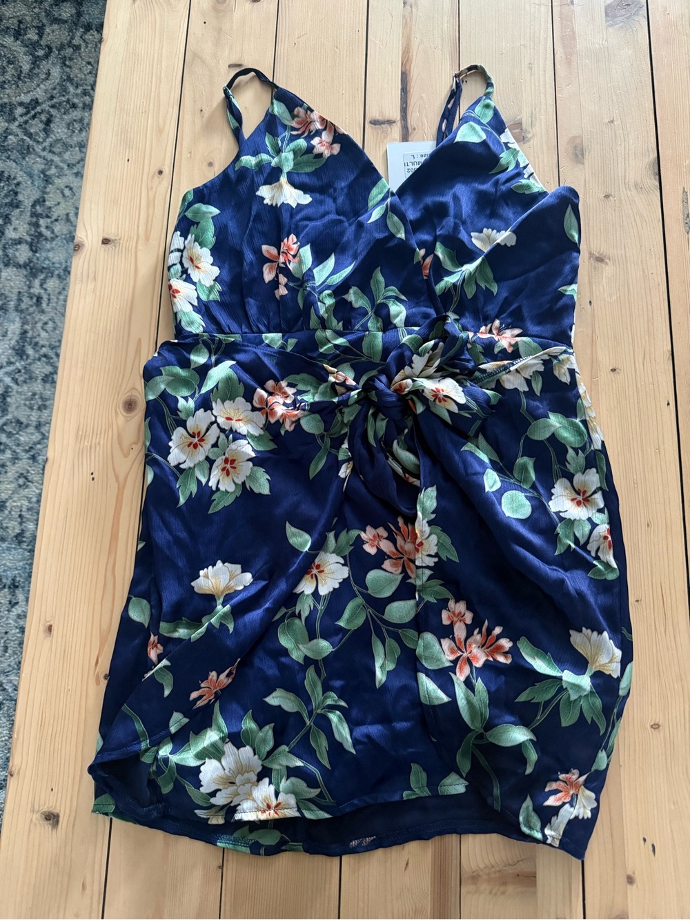 Selfie Leslie Navy Floral Tie-Waist Dress Size L NWT